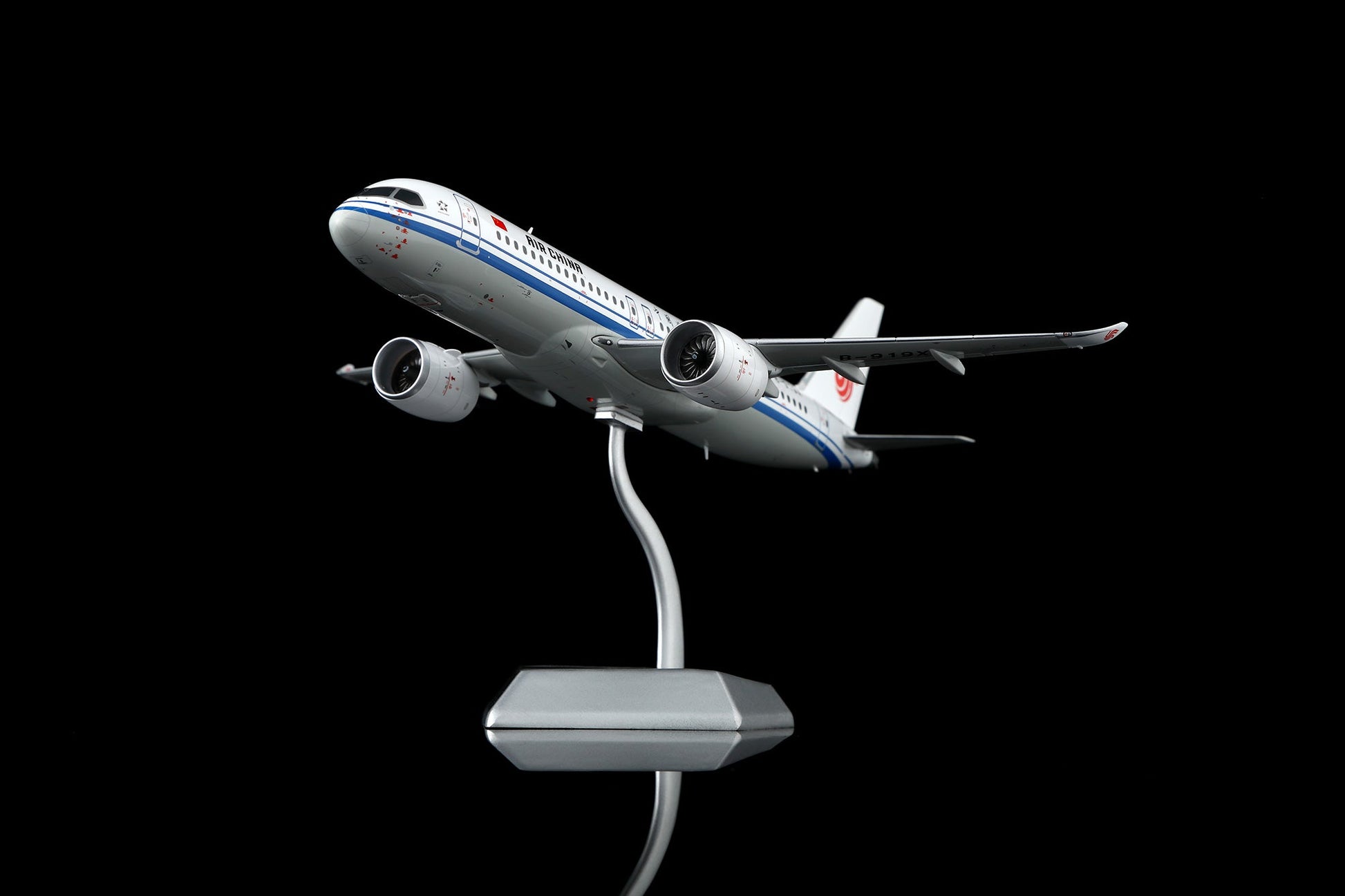 SQ Wings L2192FD 1:200 Air China C919 B-919X "Flaps Down"