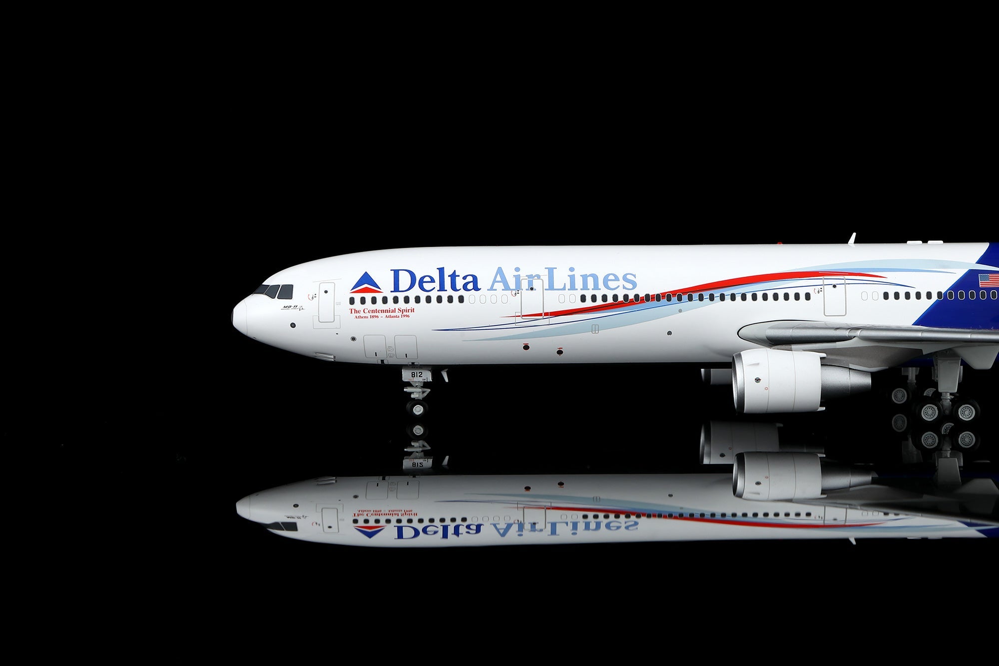 SQ Wings L2219 1:200 Delta Air Lines MD-11 N812DE 
