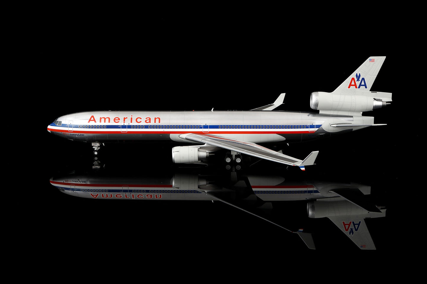 SQ Wings L2226FD 1:200 American MD-11 N1754 "Flaps Down"