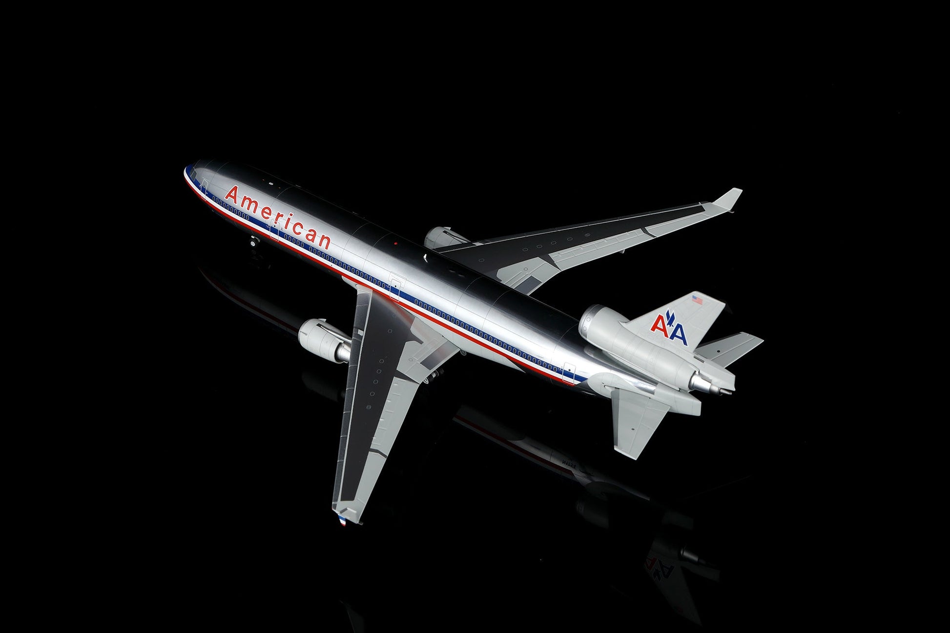 SQ Wings L2226FD 1:200 American MD-11 N1754 "Flaps Down"