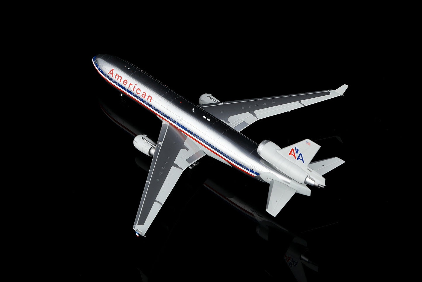 SQ Wings L2227 1:200 American MD-11 N1766A