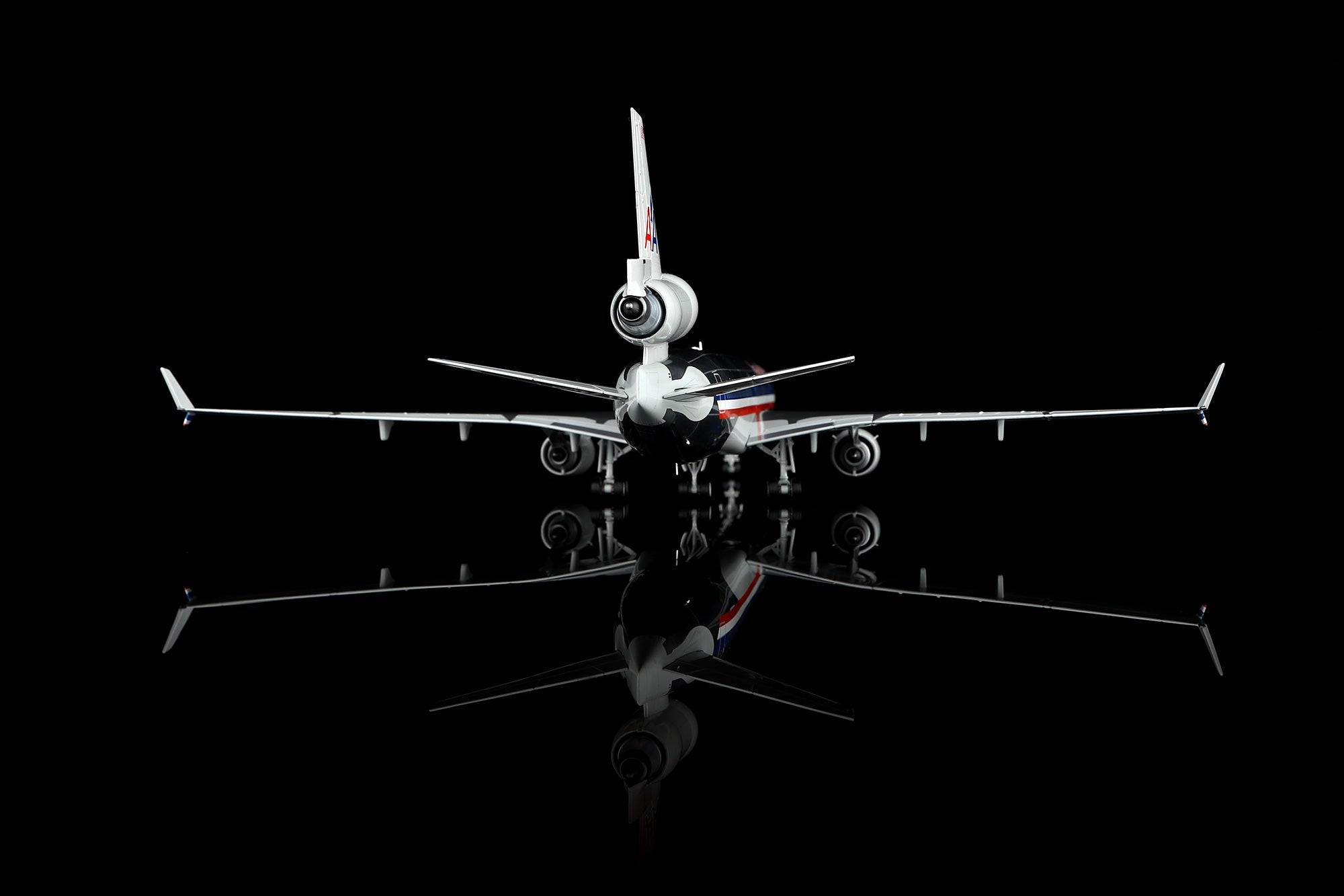 SQ Wings L2227FD 1:200 American MD-11 Reg: N1766A – MTS Aviation