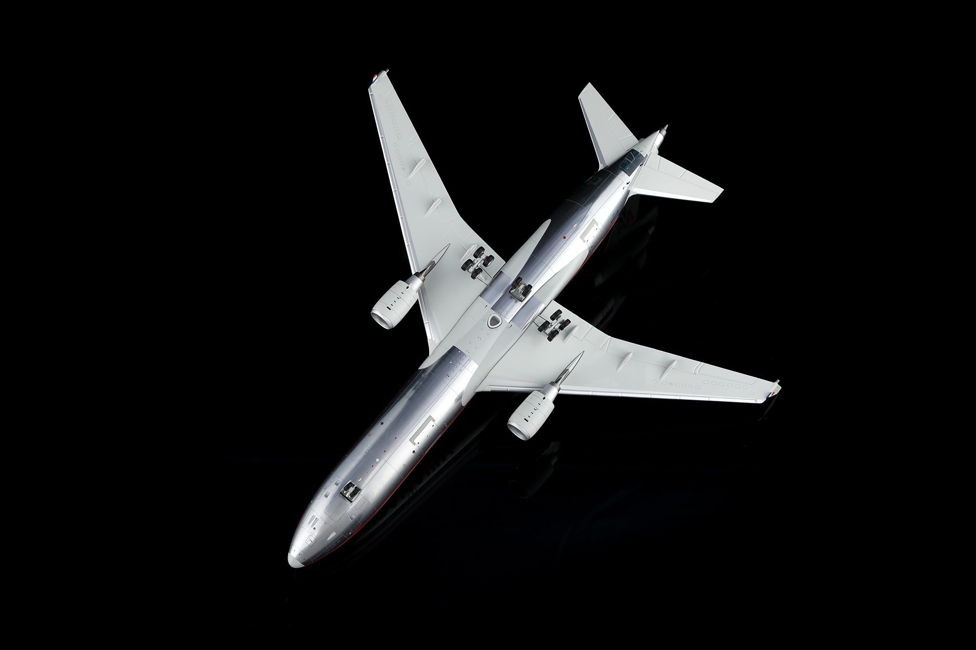 SQ Wings L2227FD 1:200 American MD-11 Reg: N1766A – MTS Aviation