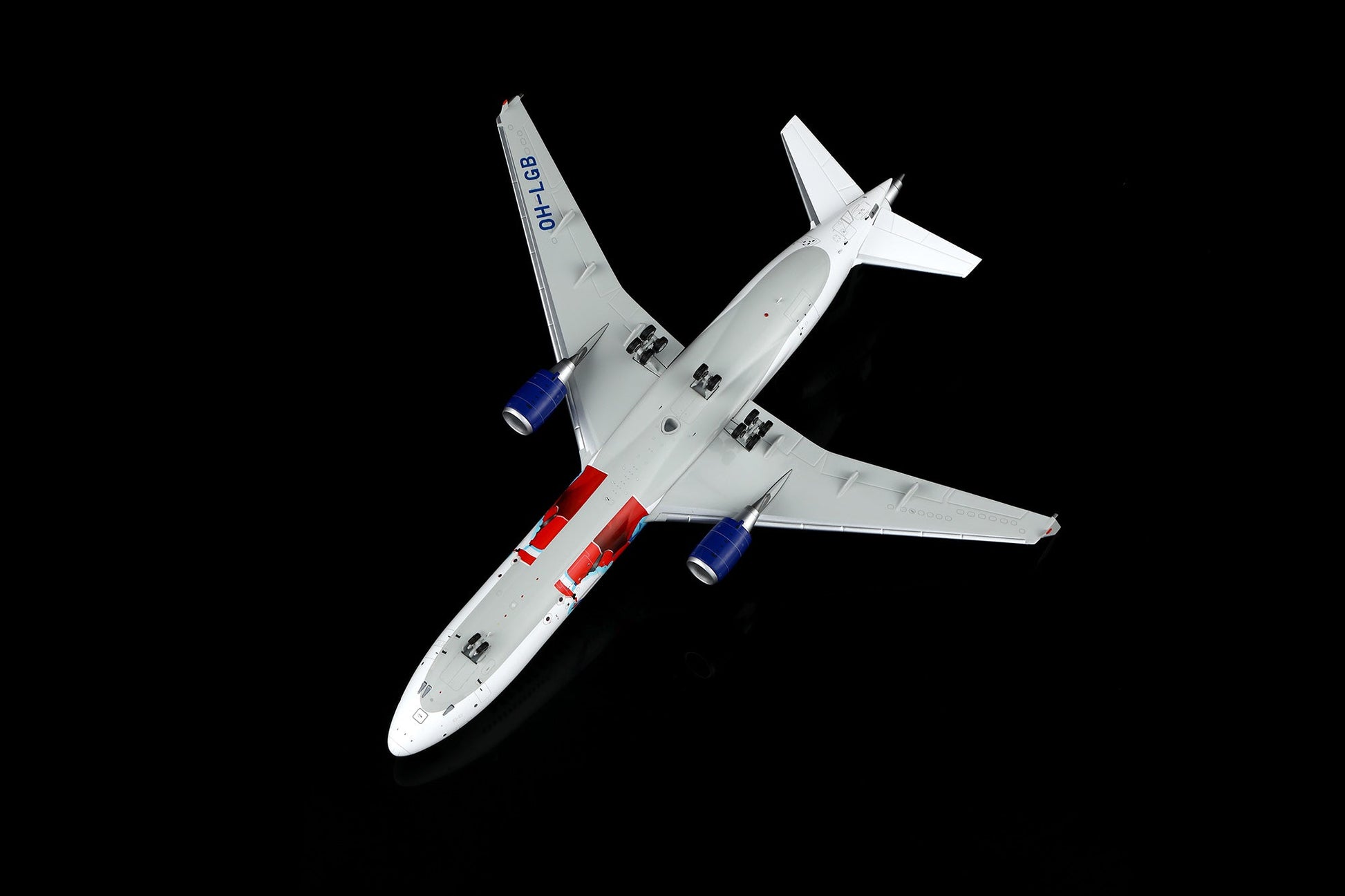 SQ Wings L2231FD 1:200 Finnair MD-11 OH-LGB Official Airline of Santa Claus livery Flaps Down