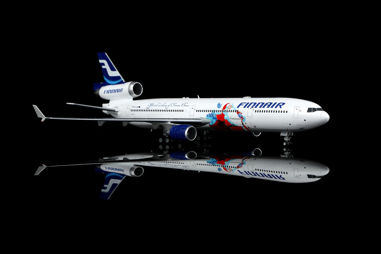 SQ Wings L2231FD 1:200 Finnair MD-11 OH-LGB Official Airline of Santa Claus livery Flaps Down
