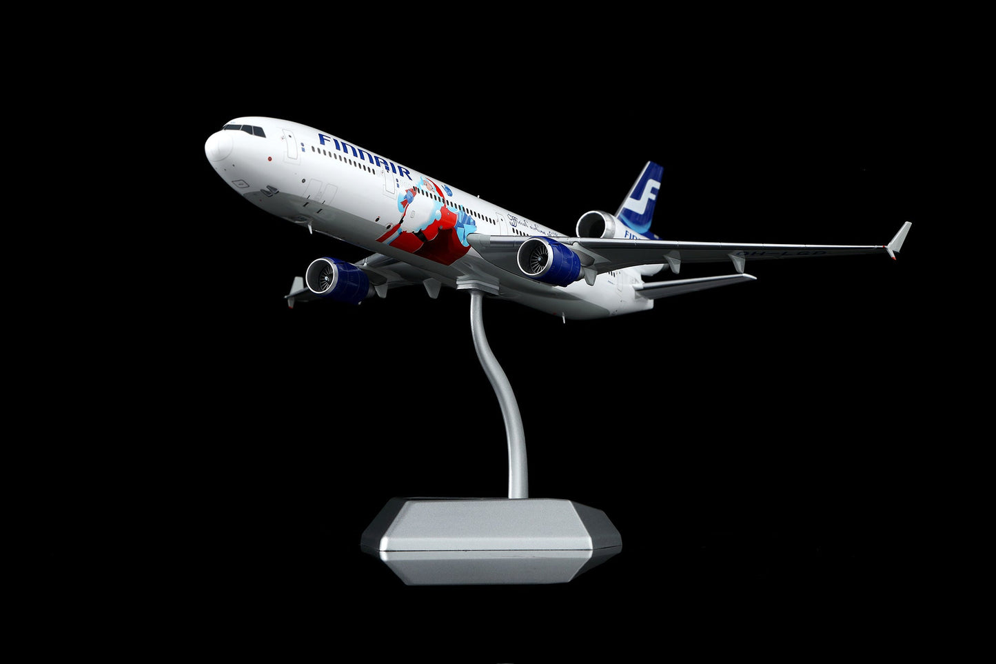 SQ Wings L2232FD 1:200 Finnair MD-11 OH-LGD Official Airline of Santa Claus livery Flaps Down