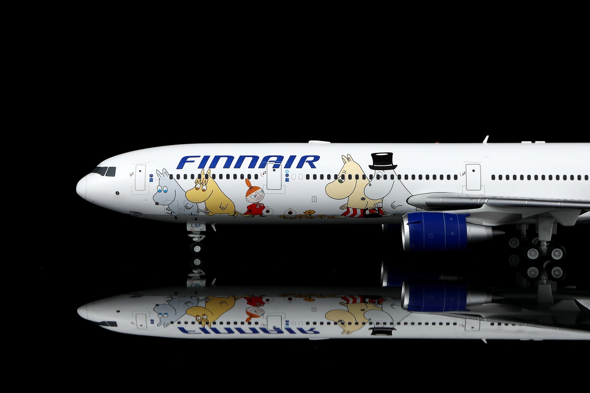 SQ Wings L2235 Finnair MD-11 OH-LGF Moomins livery 1:200 – MTS