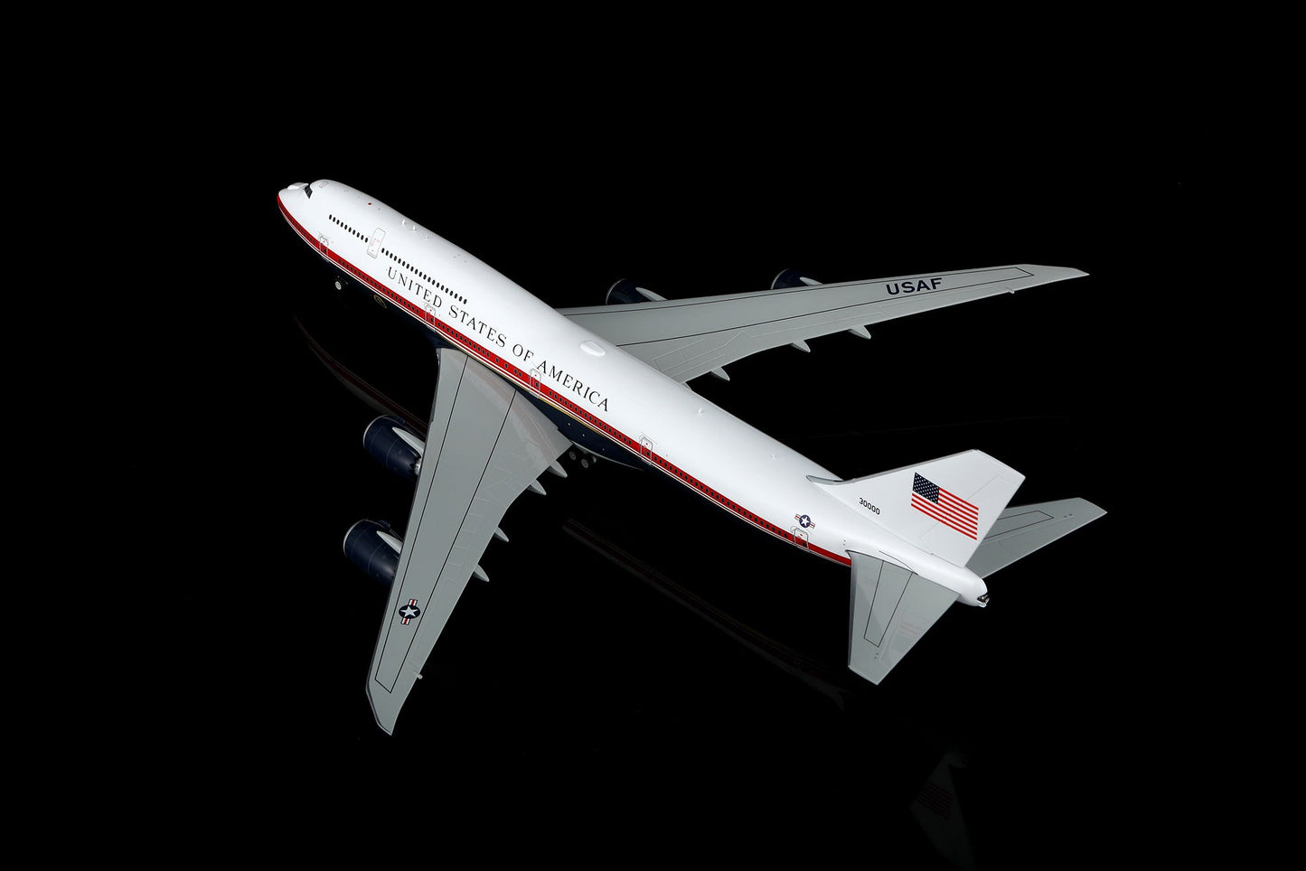 SQ Wings L2280FD 1:200 UNITED STATES OF AMERICA B747 - 8 30000 "Air Force One Flaps Down"