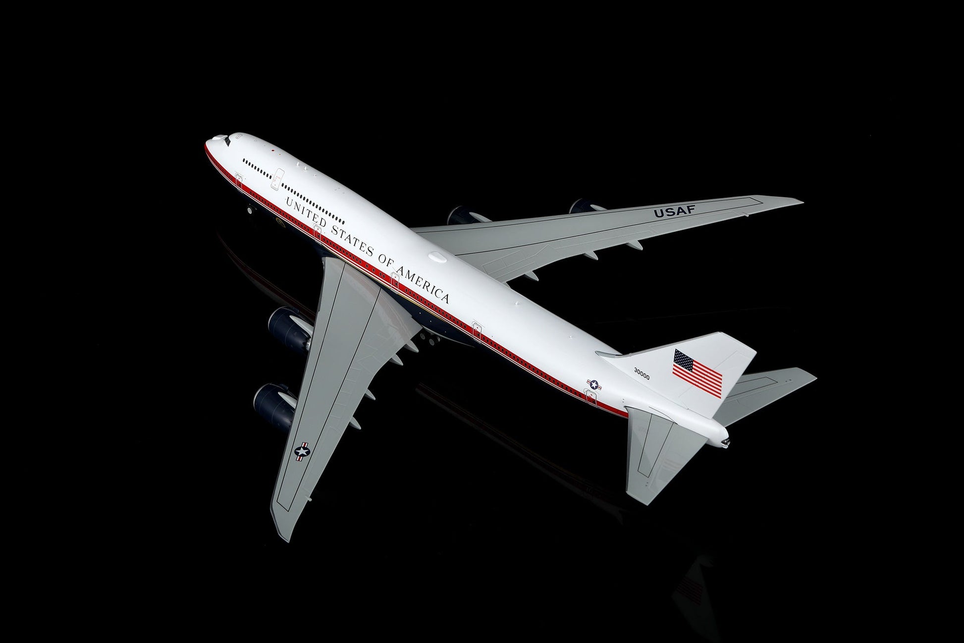 SQ Wings L2280FD 1:200 UNITED STATES OF AMERICA B747 - 8 30000 "Air Force One Flaps Down"