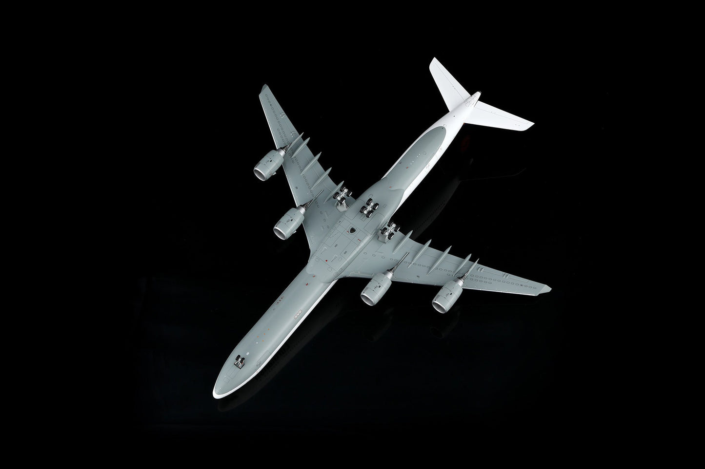 SQ Wings L2282FD 1:200 Lufthansa A340 - 600 D - AIHY "Flaps Down"