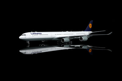 SQ Wings L2283FD 1:200 Lufthansa A340 - 600 D - AIHZ "Flaps Down"