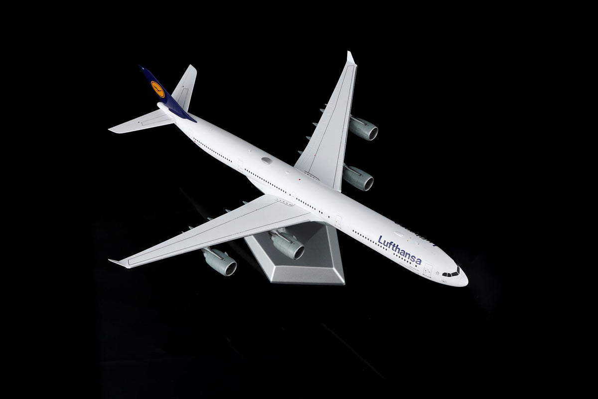 SQ Wings L2283FD 1:200 Lufthansa A340 - 600 D - AIHZ "Flaps Down"