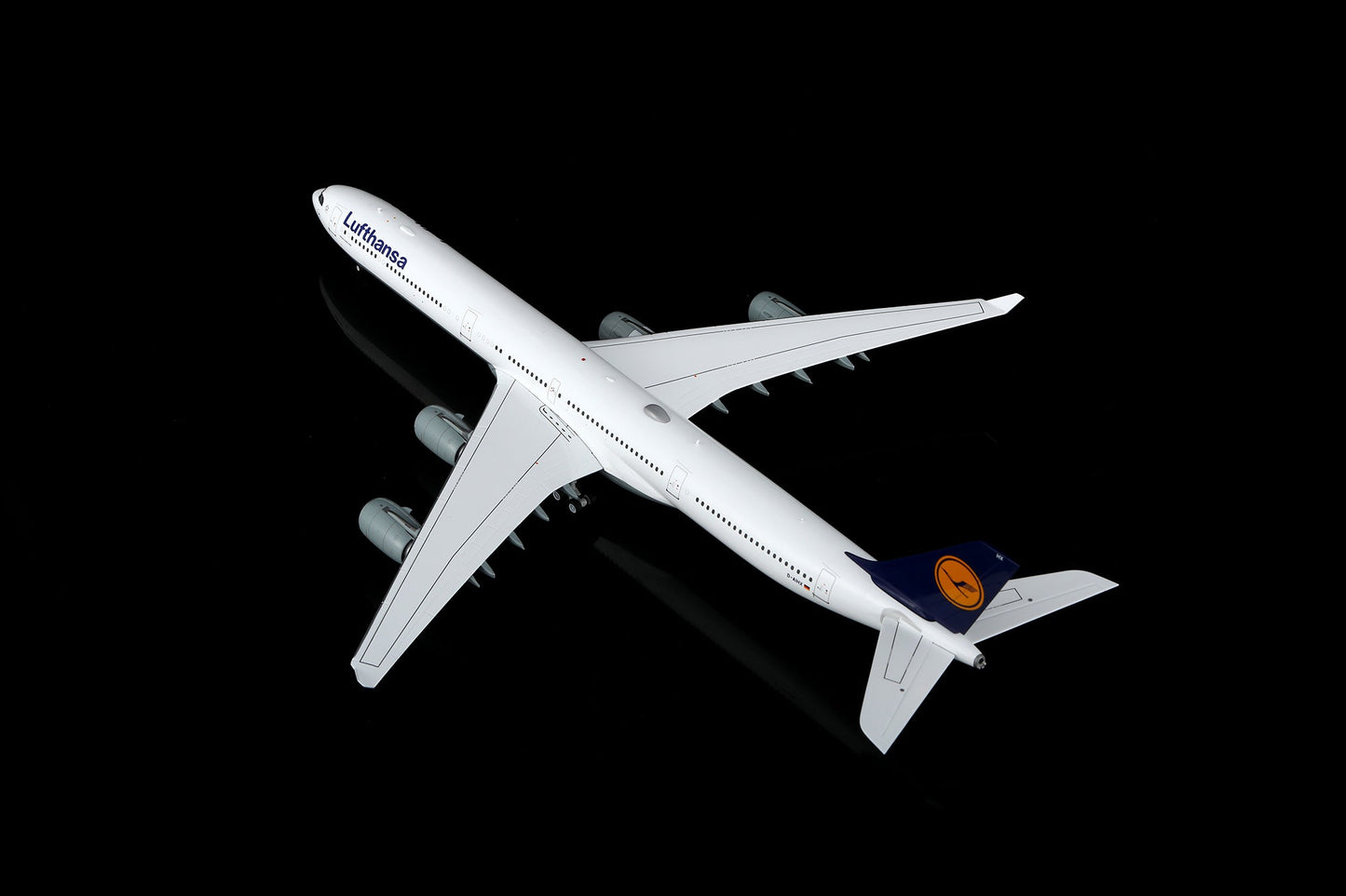 SQ Wings L2293FD 1:200 Lufthansa A340 - 600 D - AIHX "Flaps Down"