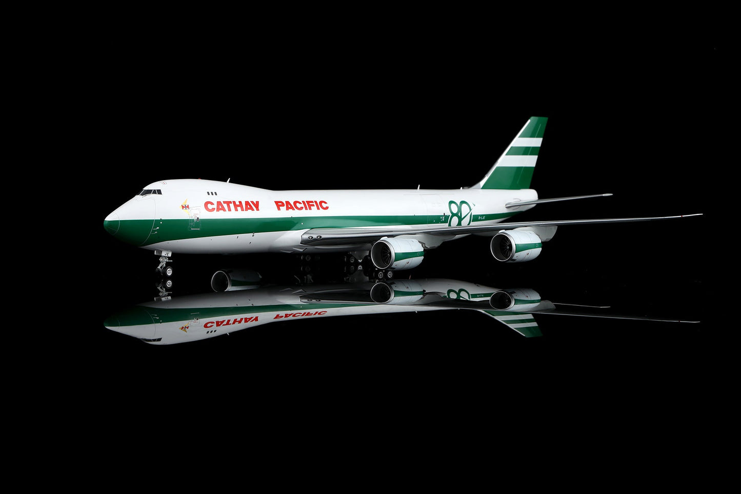 SQ Wings L2337FD 1:200 CATHAY PACIFIC B747-8F B-LJE 80th Anniversary Retro special colors Flaps Down