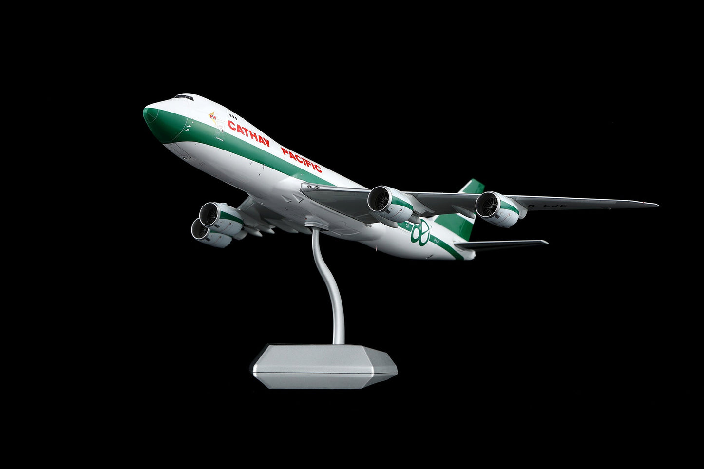 SQ Wings L2337FD 1:200 CATHAY PACIFIC B747-8F B-LJE 80th Anniversary Retro special colors Flaps Down