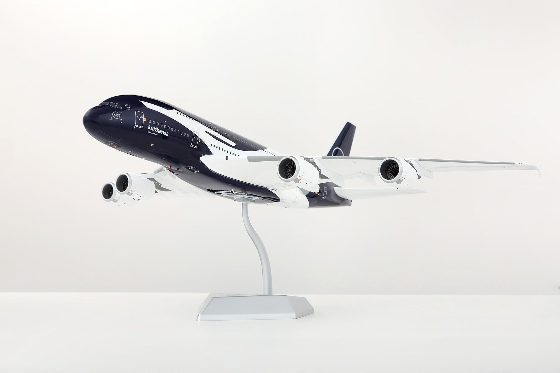 SQ Wings L2350FD 1:200 Lufthansa A380 D-AIMH Lufthansa 100th Anniversary Flaps Down