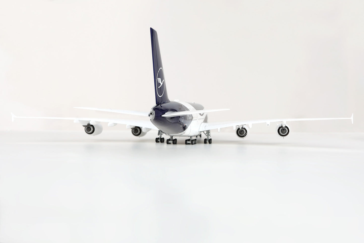 SQ Wings L2350FD 1:200 Lufthansa A380 D-AIMH Lufthansa 100th Anniversary Flaps Down
