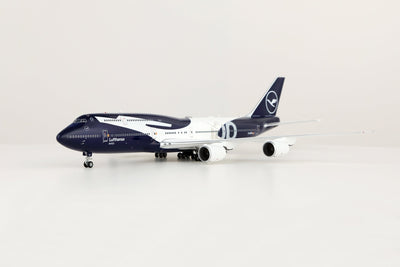 SQ Wings L2355FD 1:200 Lufthansa 100th 747-8 D-ABYN "Flaps Down"