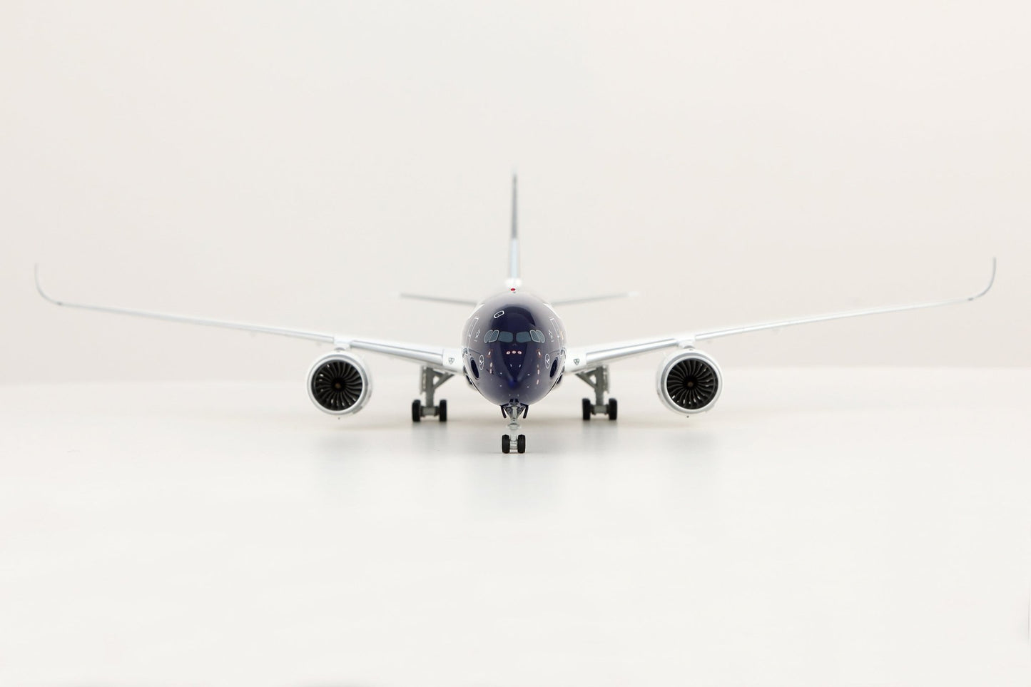 SQ Wings L2402 1:200 Lufthansa A350-900 D-AIXL