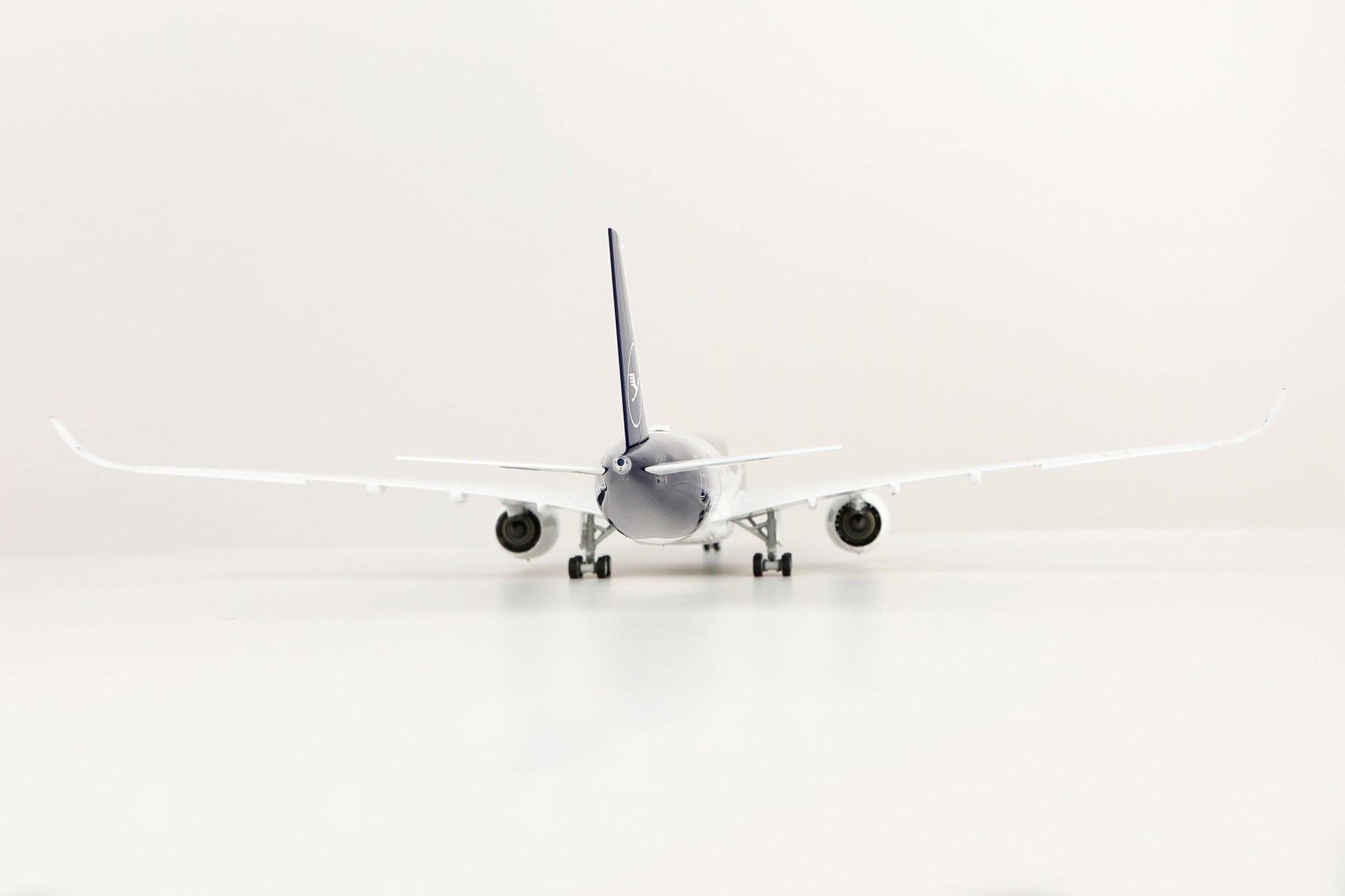 SQ Wings L2402FD 1:200 Lufthansa A350-900 D-AIXL "Flaps Down"
