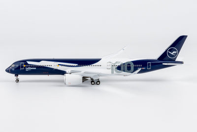 [ULTIMATE] NG Models 39130 1:400 Lufthansa A350-900 D-AIXL 100 Years Anniversary; Luxurious packaging
