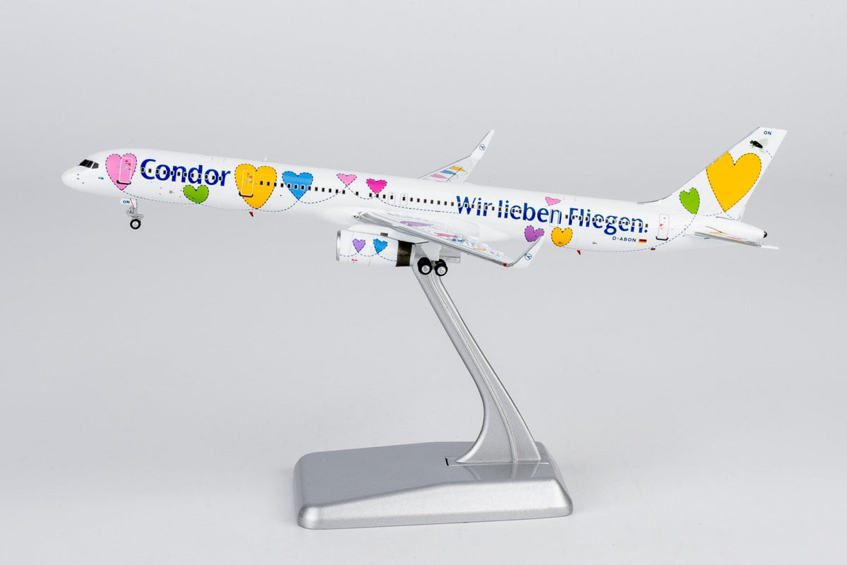 [ULTIMATE] NG Models 45010 1:400 Condor 757-300/w D-ABON (50th Anniversary colors)