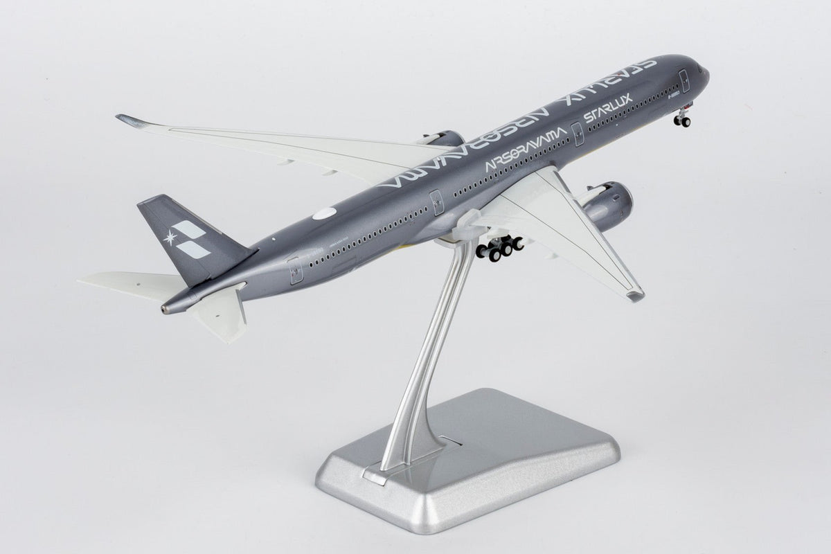[ULTIMATE] NG Models 57045 1:400 Starlux Airlines A350-1000 B-58553 (Airsorayama Silver; Luxurious packaging)