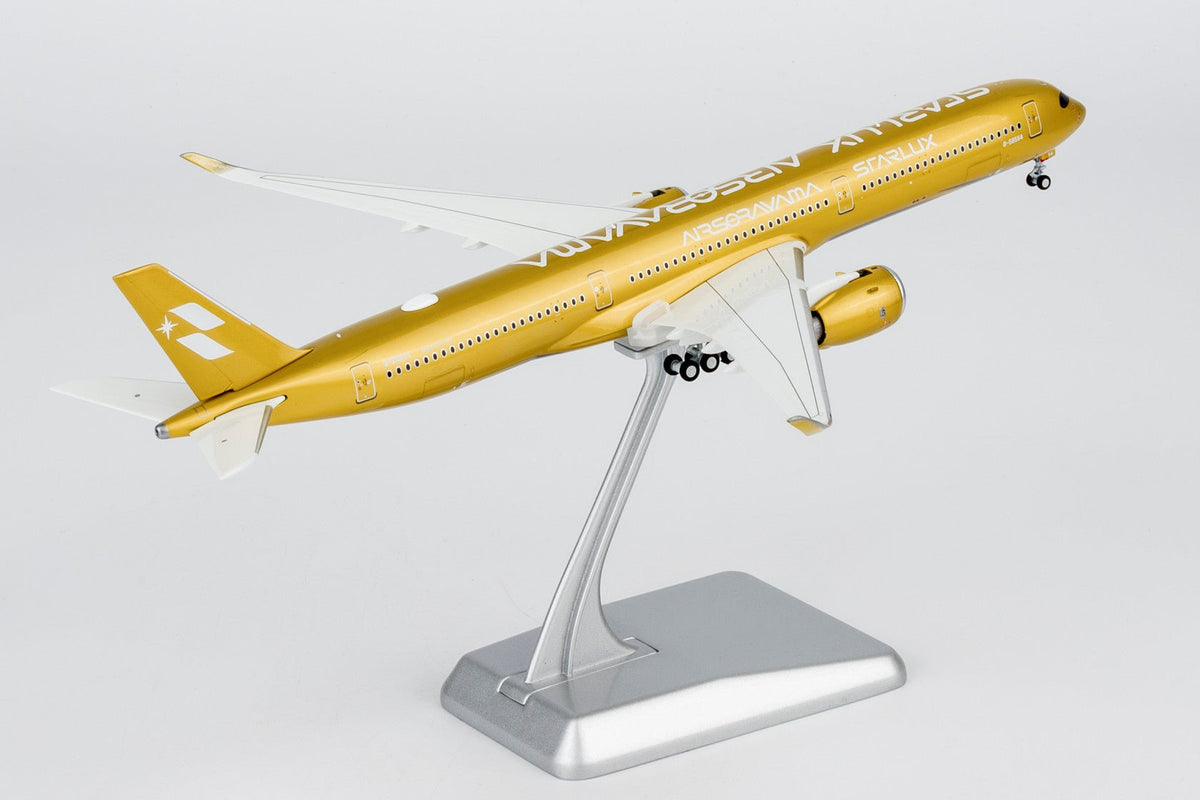 [ULTIMATE] NG Models 57047 1:400 Starlux Airlines A350-1000 B-58554 (Airsorayama Golden; Luxurious packaging)