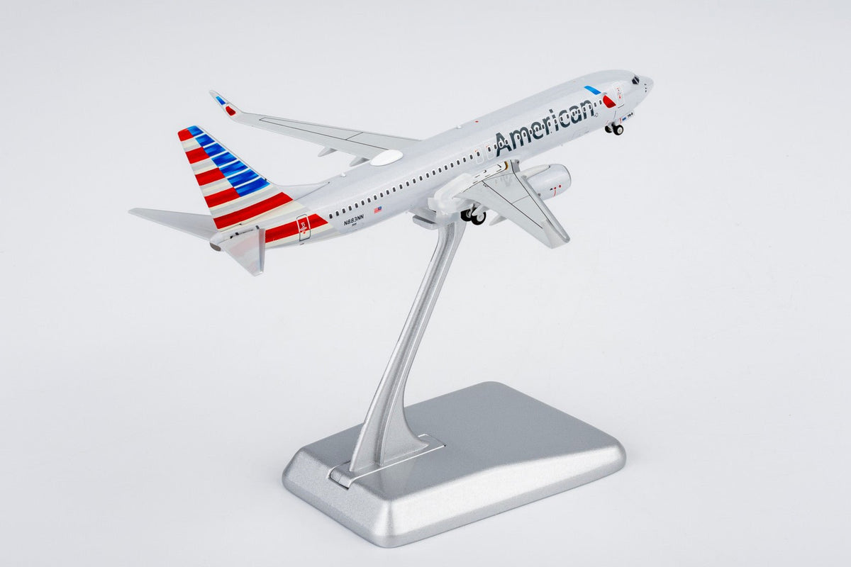 [ULTIMATE] NG Models 58260 1:400 American Airlines 737-800/w N883NN (Luxurious packaging)