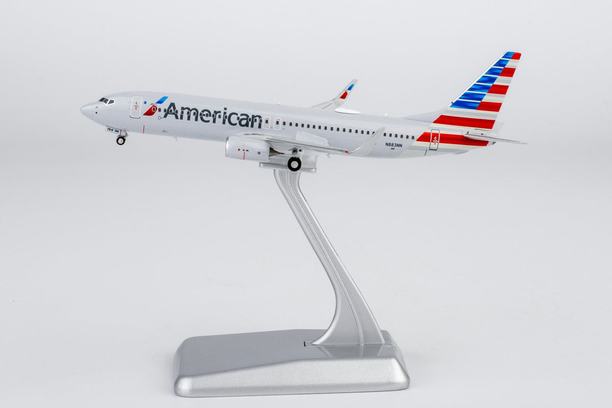 [ULTIMATE] NG Models 58260 1:400 American Airlines 737-800/w N883NN (Luxurious packaging)