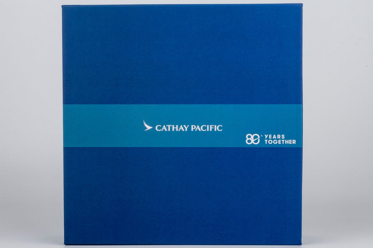 [ULTIMATE] NG Models 73107 1:400 Cathay Pacific Airways 777-300ER B-KPO (large titles; "80 Years Together" sticker; Luxurious packaging)
