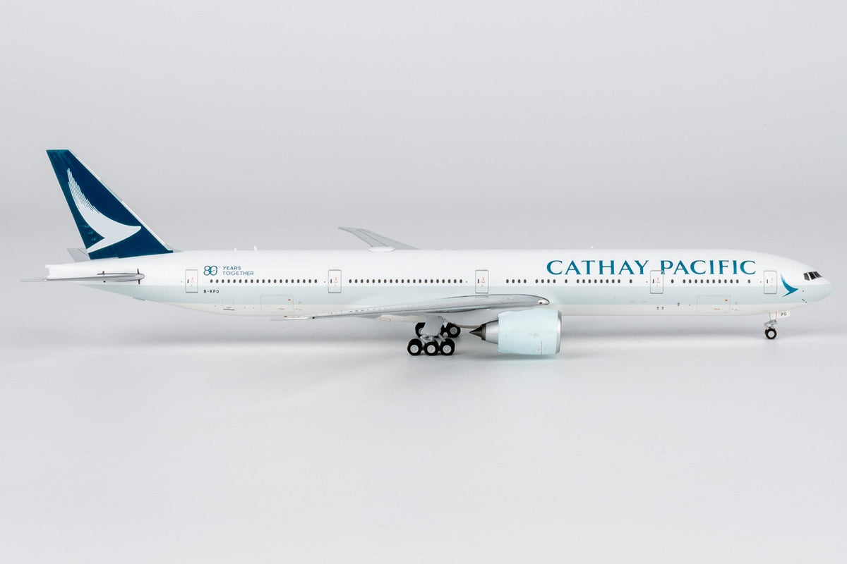 [ULTIMATE] NG Models 73107 1:400 Cathay Pacific Airways 777-300ER B-KPO (large titles; "80 Years Together" sticker; Luxurious packaging)