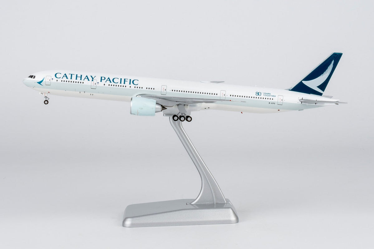 [ULTIMATE] NG Models 73107 1:400 Cathay Pacific Airways 777-300ER B-KPO (large titles; "80 Years Together" sticker; Luxurious packaging)