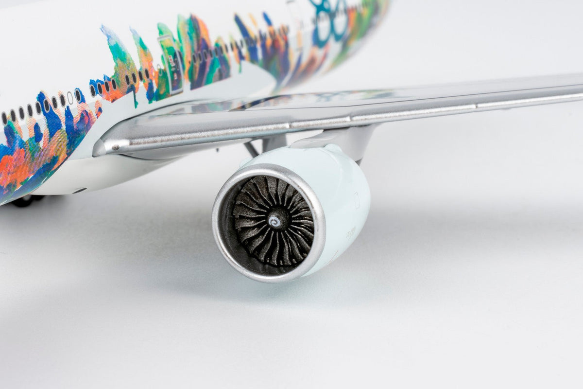 [ULTIMATE] NG Models 73109 1:400 Cathay Pacific Airways 777-300ER B-KQU (The Spirit of HongKong - West Kowloon Cultural District)