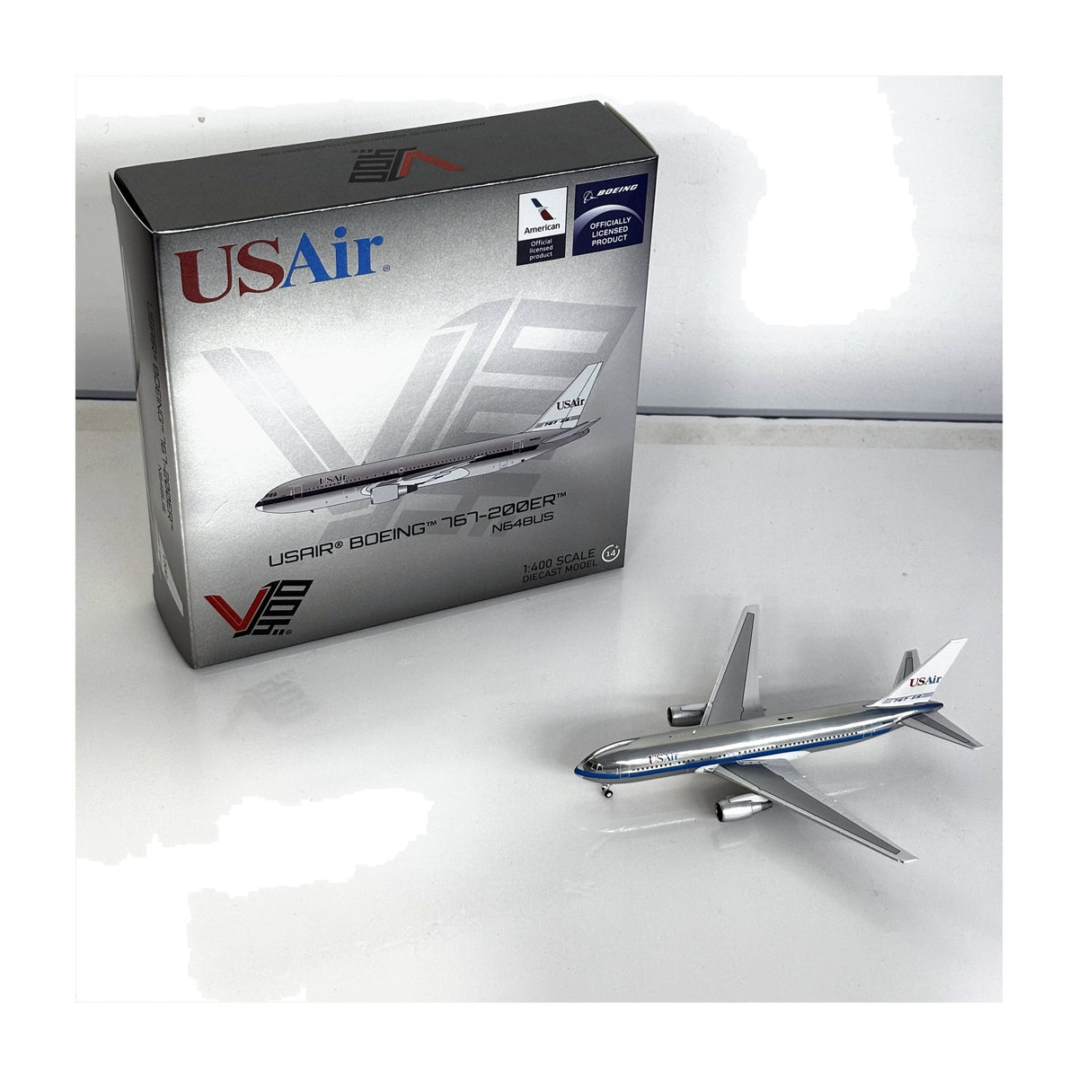 V1:400 1:400 scale USAir Boeing 767-200ER Piedmont Hybrid N648US diecast model - packaging with the model