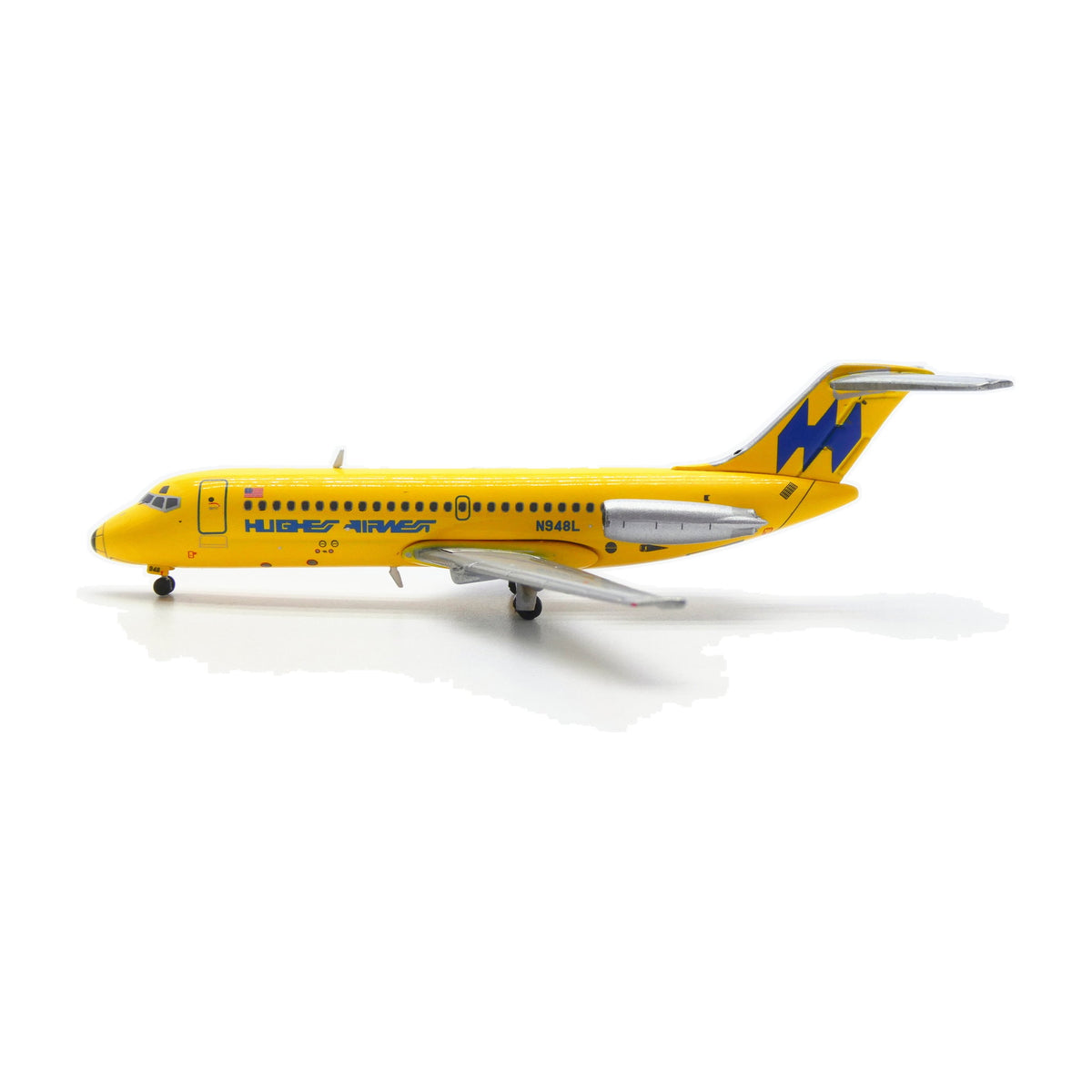 V1:400 1:400 scale Hughes Airwest DC-9-14 N948L diecast model - left side profile