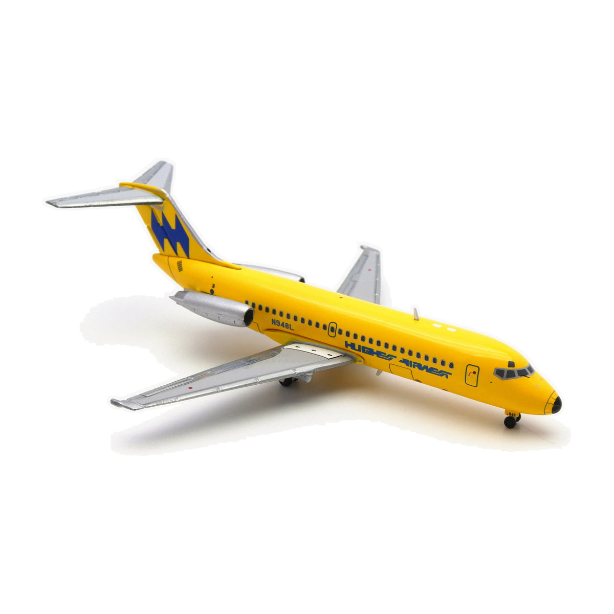 V1:400 1:400 scale Hughes Airwest DC-9-14 N948L diecast model - nose three-quarter view