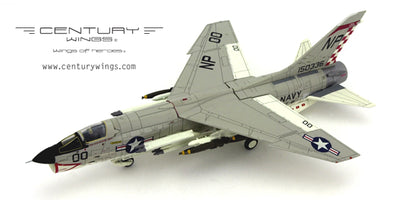 Century Wings 601468 1:72 F-8E CRUSADER US NAVY VF-211 FIGHTING CHECKMATES NP00 1967