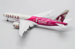JC Wings XX40011A 1:400 Qatar Airways Boeing 777-200LR 2022 World Cup Theme (Flaps Down)
