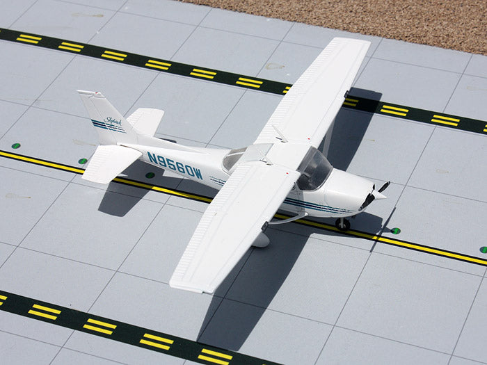 Gemini Jets GGCES001 1:72 Cessna 172