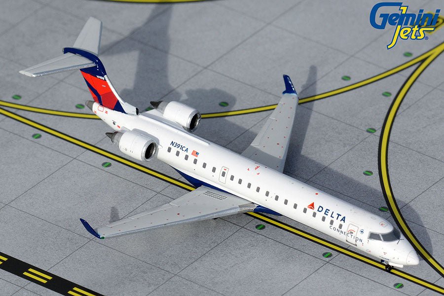 Gemini Jets GJDAL2032 1:400 Delta Connection Bombardier CRJ - 700ER