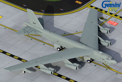 Gemini Jets GMUSA112 1:400 USAF Boeing B - 52 Stratofortress