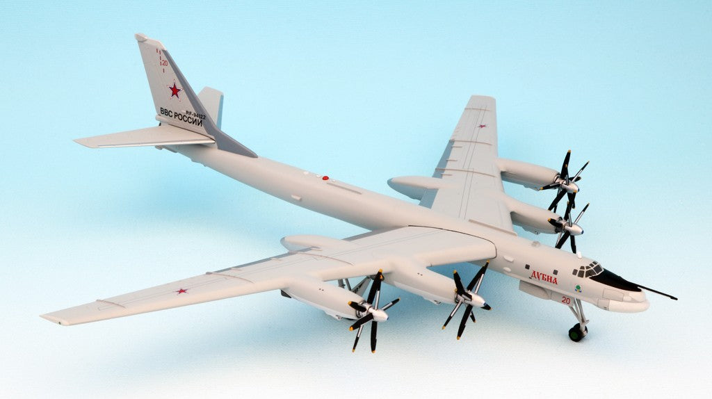 Herpa Wings 557061 1:200 Russian Air Force TU-95MS Bear