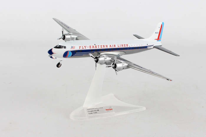Herpa Wings 558495 1:200 Fly Eastern Air Douglas DC-6 N6121C