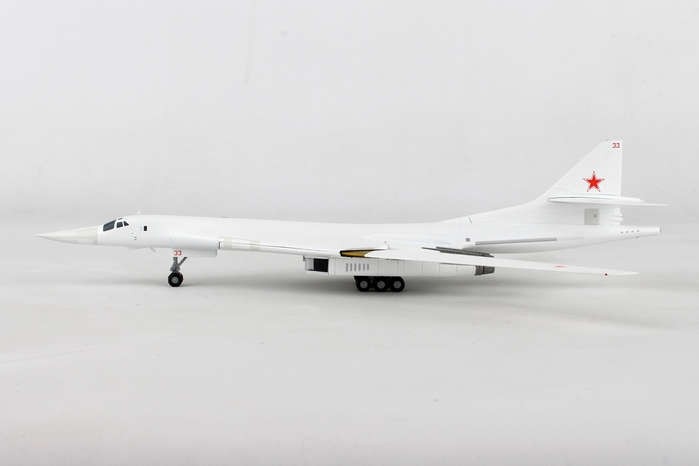 Herpa Wings 1:200 Soviet Air Force TU-160