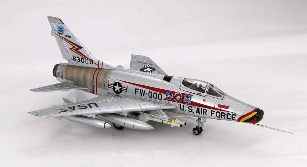 Hobby Master HA2103 1:72 North American F - 100D Super Sabre "Triple Zilch"