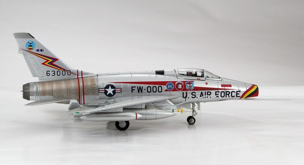 Hobby Master HA2103 1:72 North American F - 100D Super Sabre "Triple Zilch"