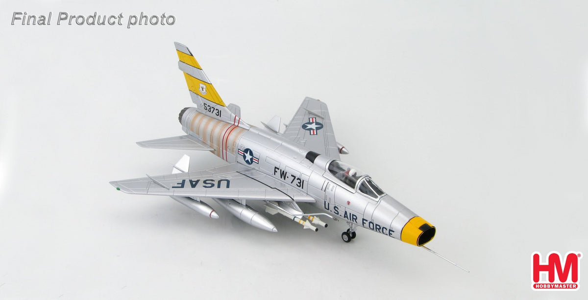 Hobby Master HA2120a 1:72 F - 100D Super Sabre Autographed by Pilot