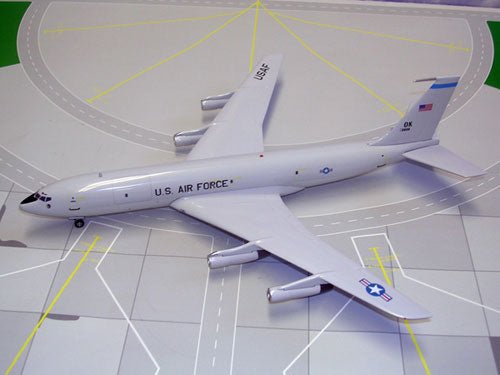 *Inflight IF70011 1:200 USAF Boeing TC - 18 (707 - 323C)