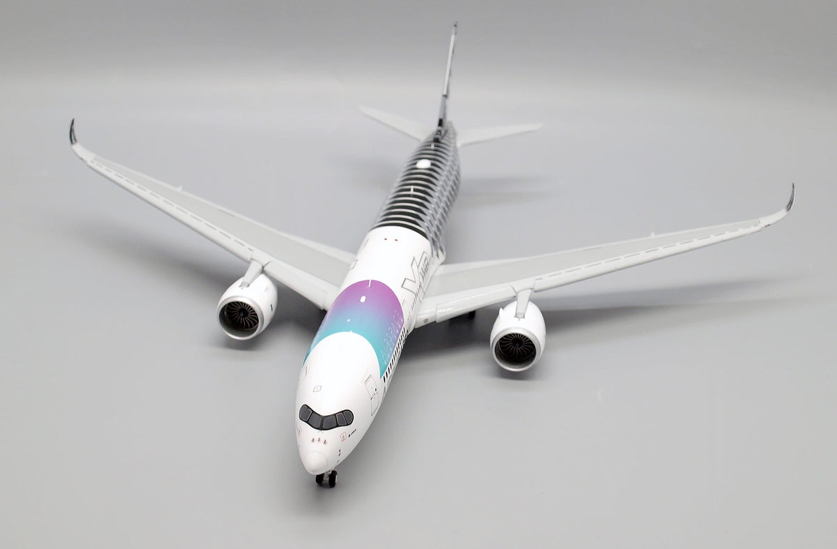 JC Wings 1:200 Airbus Industrie Airbus A350 - 900 LH2288A (Flaps Down)